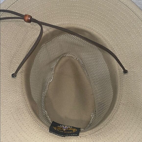 Henschel Cream Wide-Brimmed Outdoor Hat with Chin Strap - Picture 4 of 5